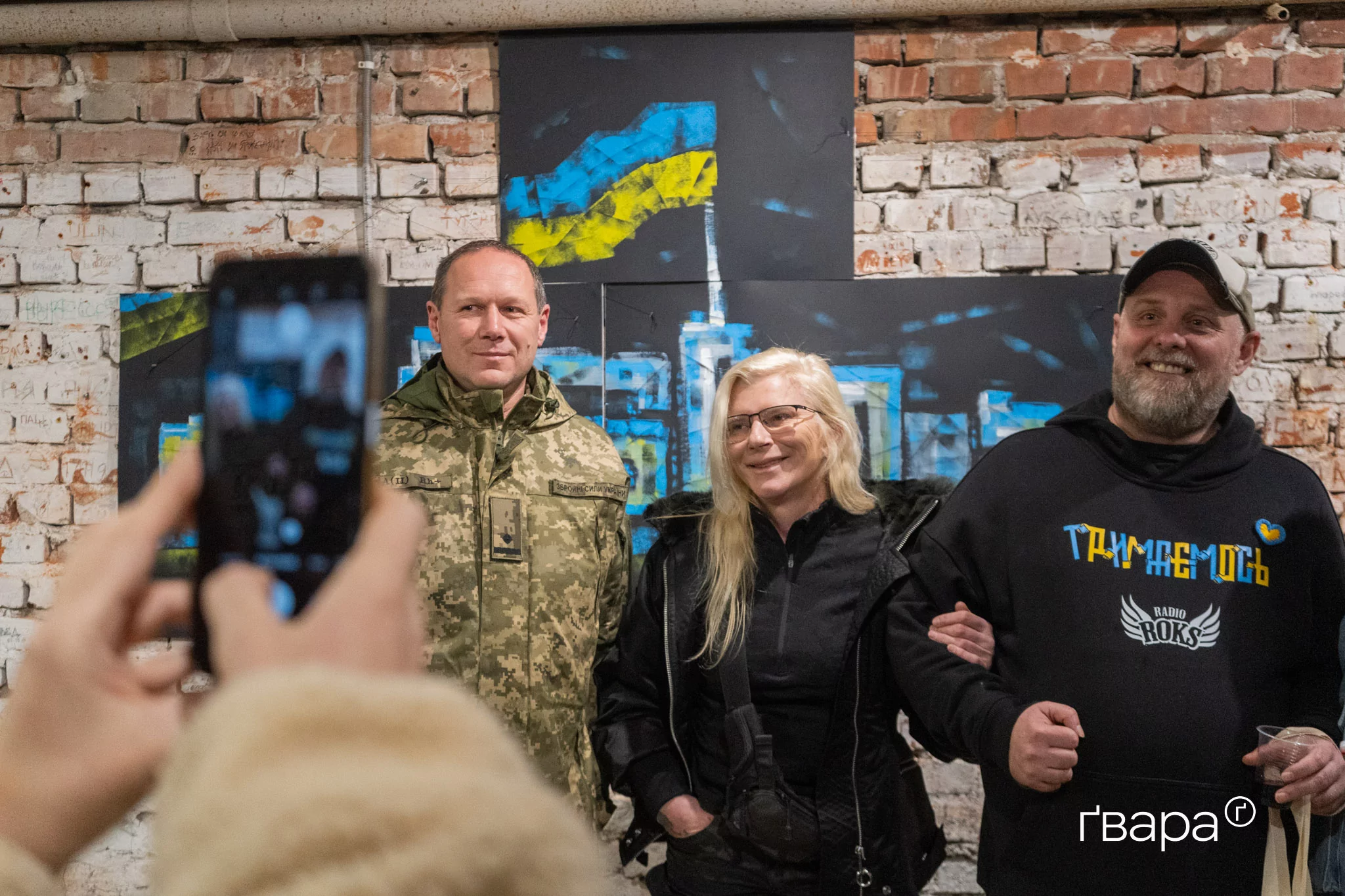 зображення до посту: «Це мої роздуми про Харків»: У місті відкрилась графічна виставка Нікіти Тітова — фото