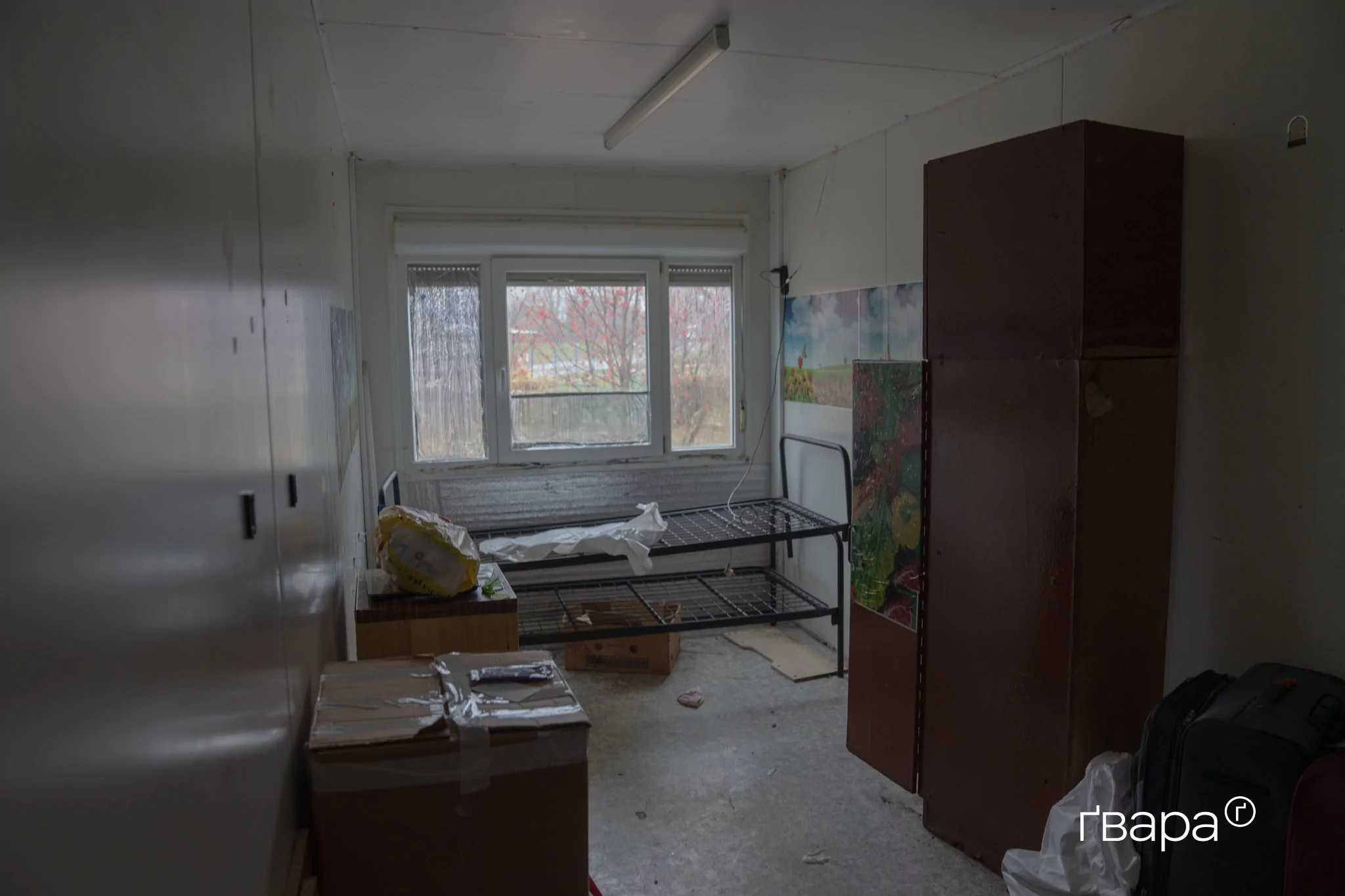 зображення до посту: Демонтаж модульного містечка для ВПО у Харкові: раптовий для мешканців, довгоочікуваний для посадовців. Розбираємося в ситуації