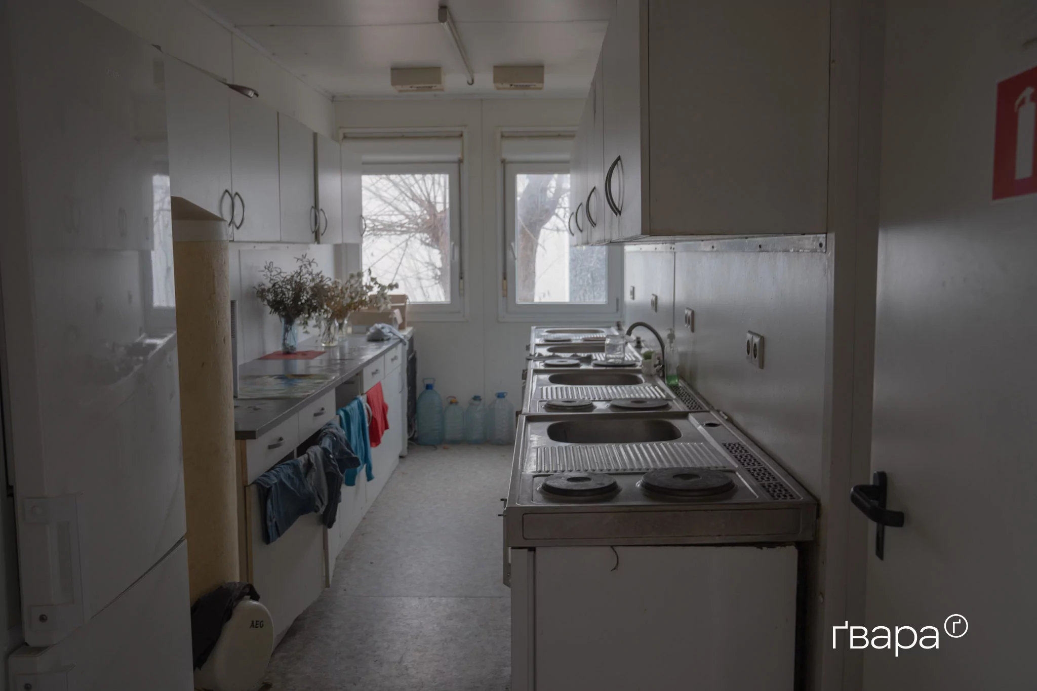 зображення до посту: Демонтаж модульного містечка для ВПО у Харкові: раптовий для мешканців, довгоочікуваний для посадовців. Розбираємося в ситуації