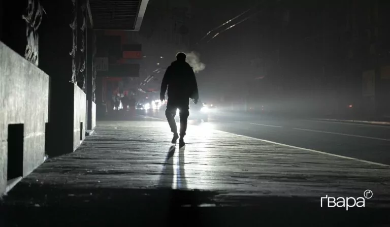 «Харків у темряві»: як виглядало місто після обстрілу енергетики — фото