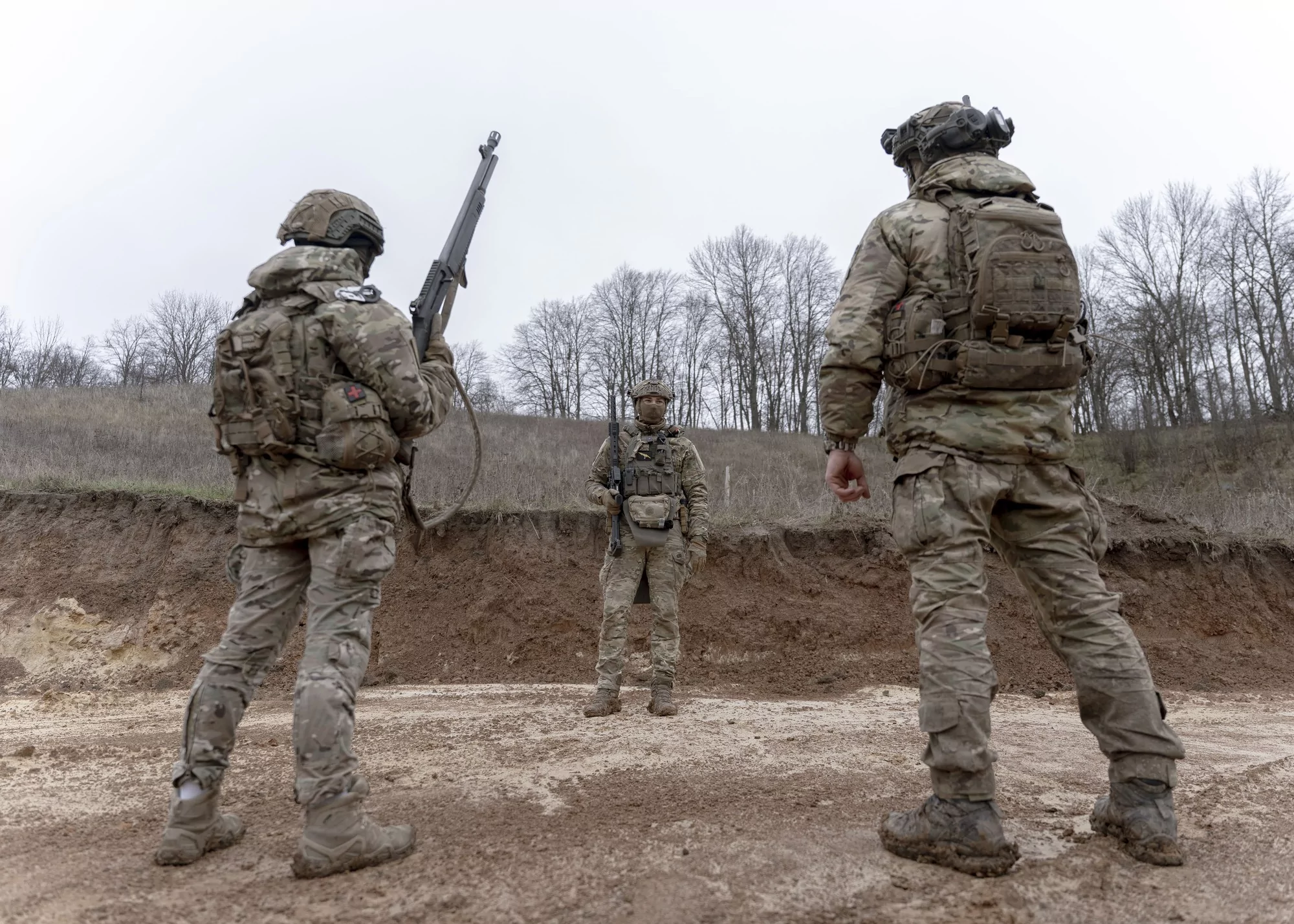 Військові бригади «Хартія» проходять тренування зі стрільби по рухомих та нерухомих обʼєктах / Фото: Ґвара Медіа, Микита Кузнецов