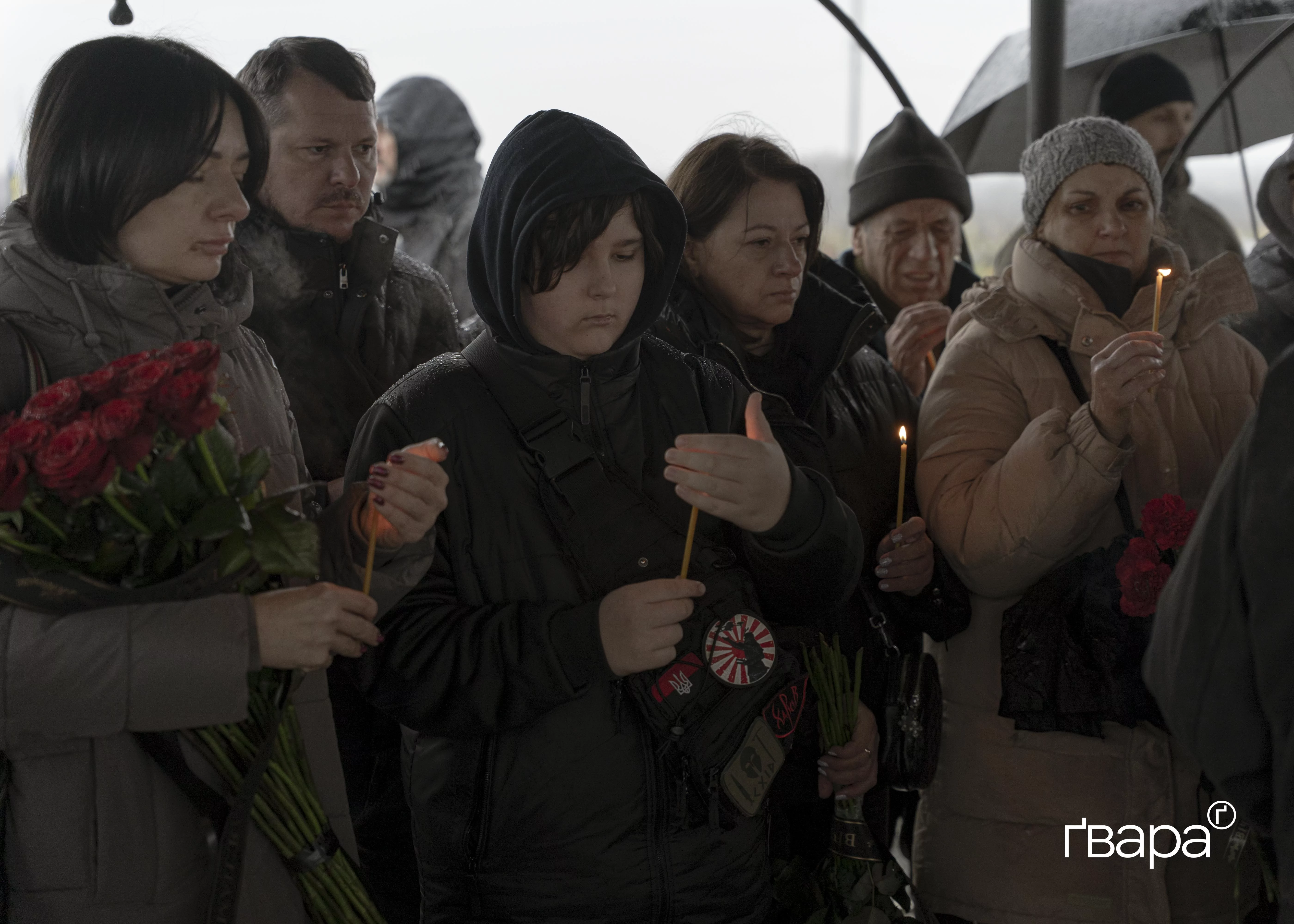 зображення до посту: «Ми за нього помстимося»: у Харкові попрощалися з правоохоронцем Владиславом Свиридовим — фото