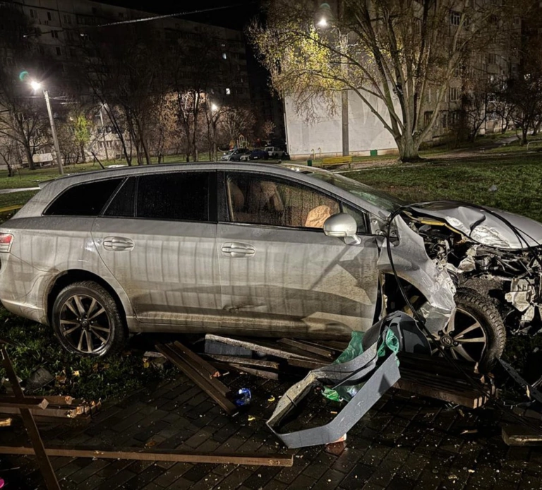 Внаслідок ДТП в Київському районі Харкова постраждали троє підлітків