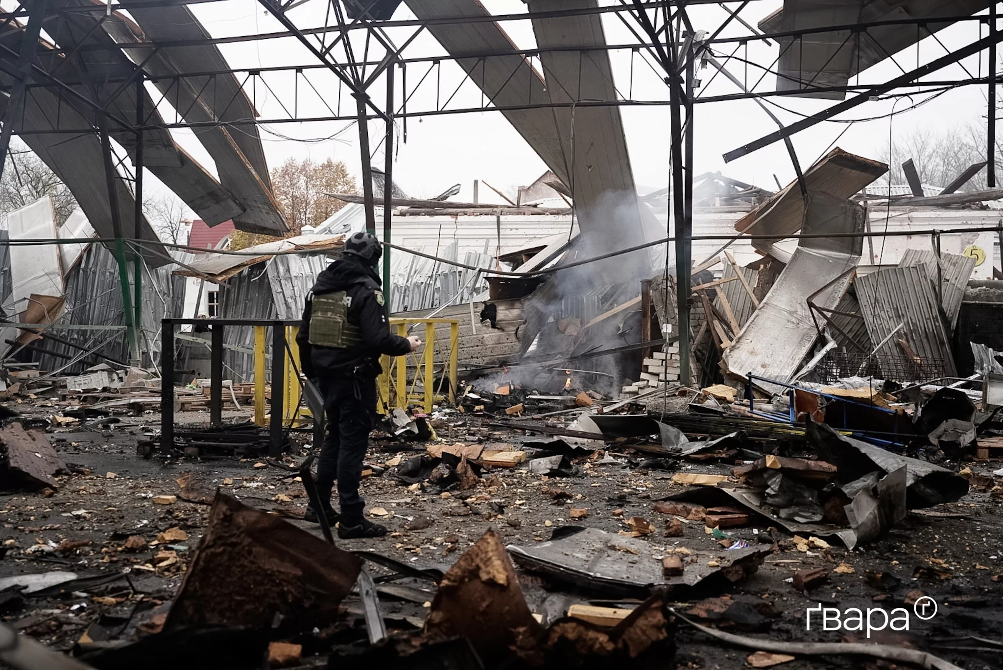 зображення до посту: Унаслідок російської атаки у Харкові зруйноване цивільне підприємство