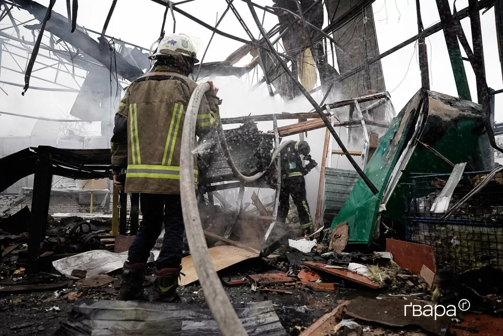 зображення до посту: Унаслідок російської атаки у Харкові зруйноване цивільне підприємство