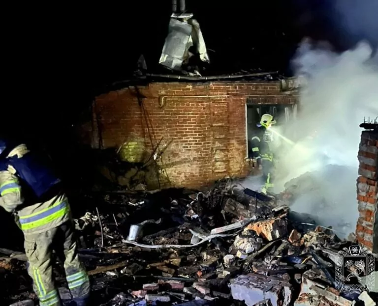 РФ вночі обстріляла передмістя Харкова: є постраждалі