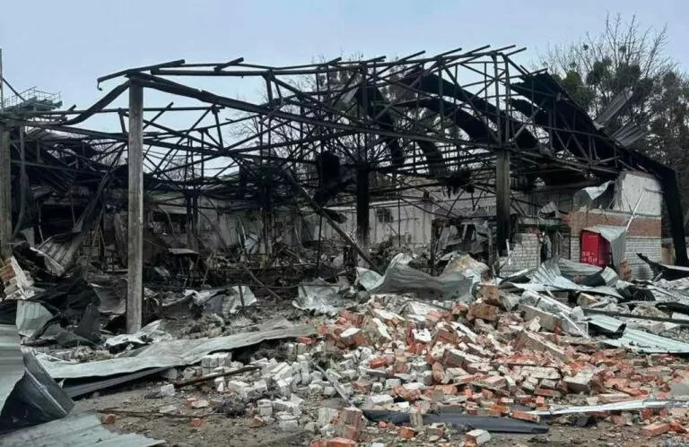 Внаслідок обстрілу у Чугуєві знищено відділення Нової пошти