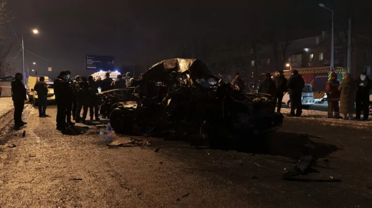 Russians attacked Kharkiv’s main road with glide bomb, killing 2, injuring 8, including child (Photo)
