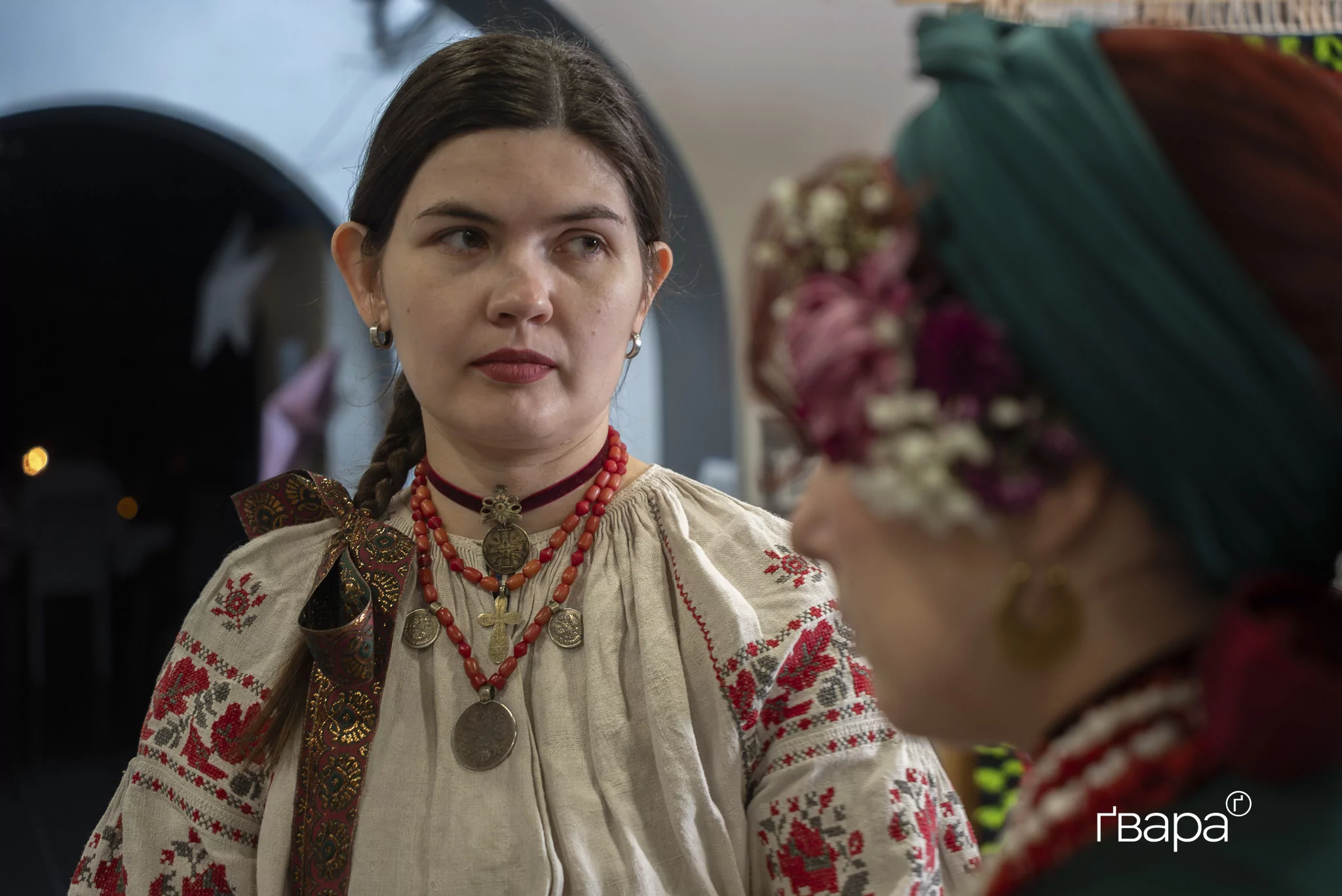 Дівчина в традиційному вбранні / Фото: Ґвара Медіа, Любов Ємець