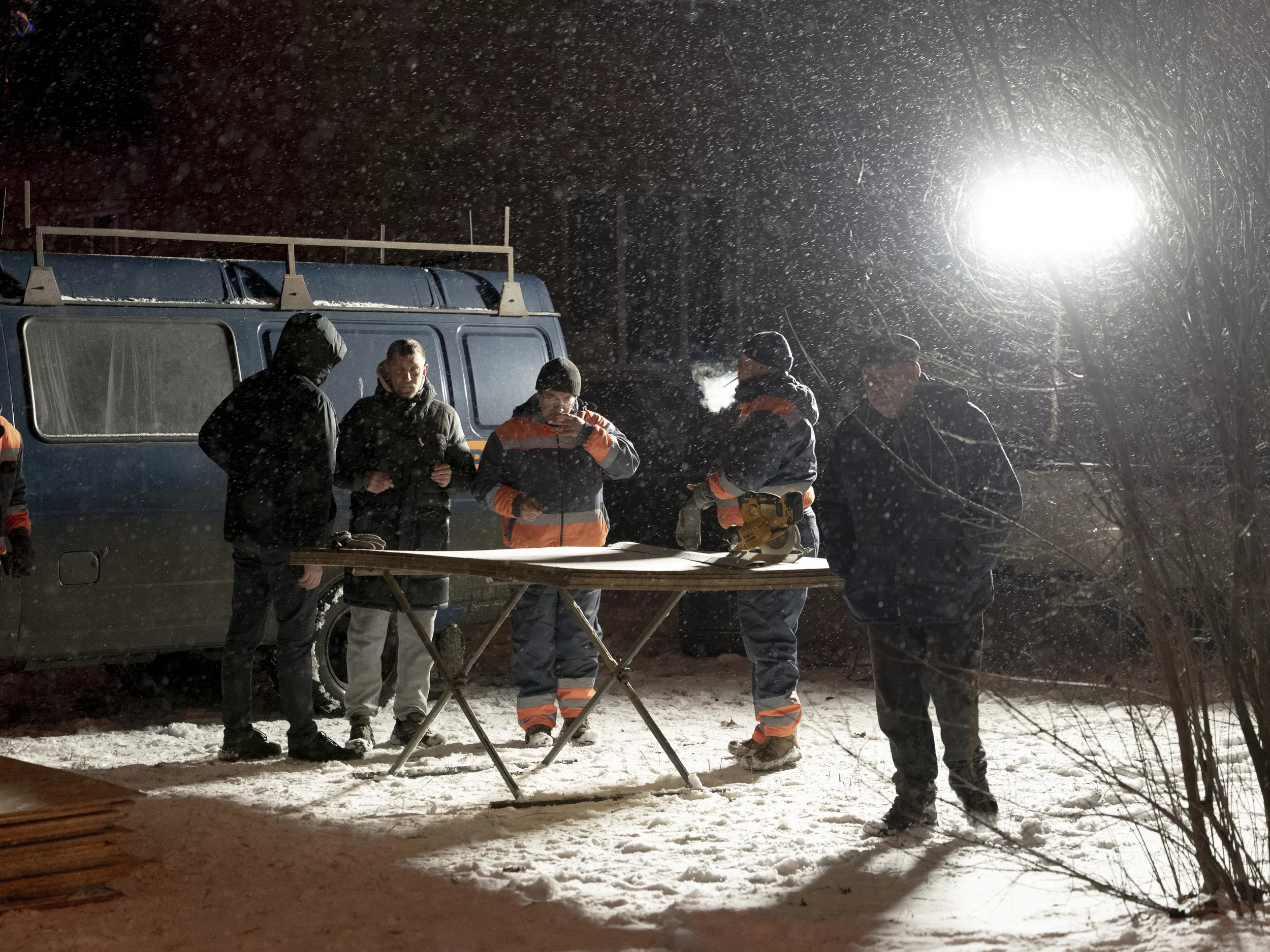 Service workers are eliminating the consequences of Russian attack on Kharkiv