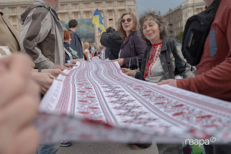 Хмарно та дощ: погода на Харківщині у суботу 18 квітня