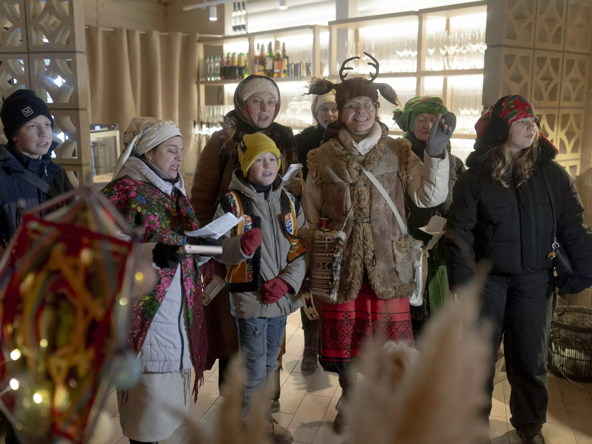 зображення до посту: Kharkiv locals celebrate Christmas Eve 30 kilometers from border with Russia — in photos