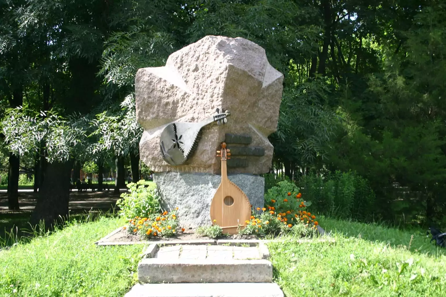 зображення до посту: Вуличне кобзарство — харківська традиція. Хто її відроджує та забороняє сьогодні?