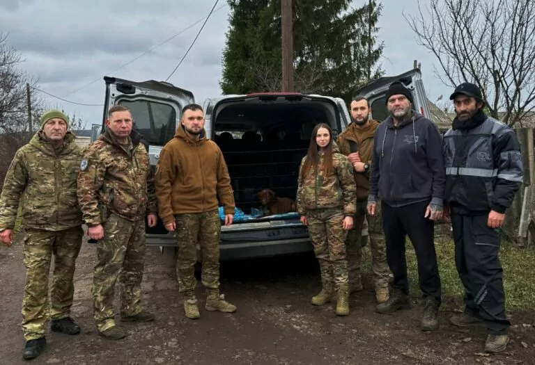 «Білі Янголи» врятували покинутого пса з Куп’янського напрямку