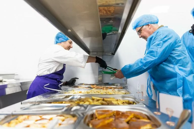 На Харківщині завершили будівництво фабрики-кухні для школярів