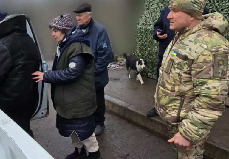 Поліціянти евакуювали поранених цивільних з Куп’янського району