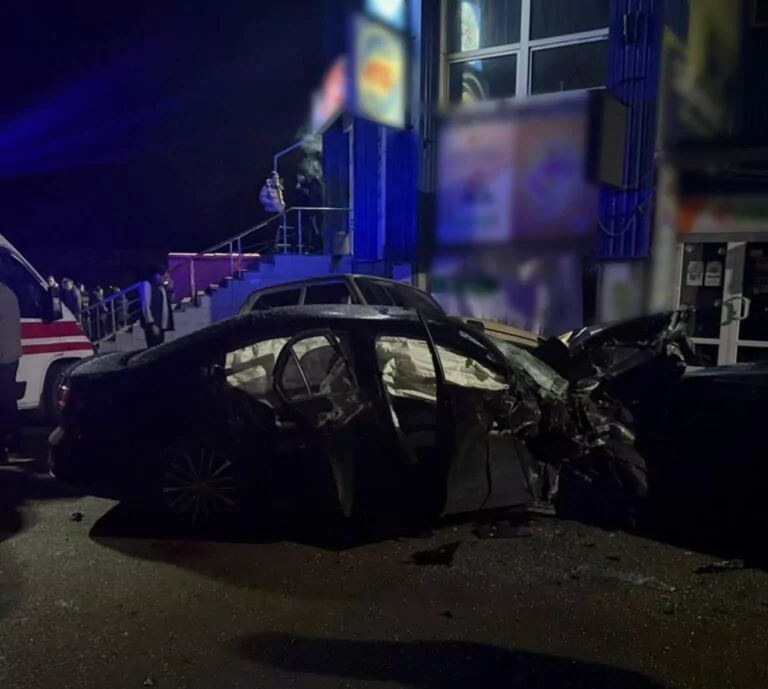 У Змієві сталася масштабна ДТП: постраждала жінка