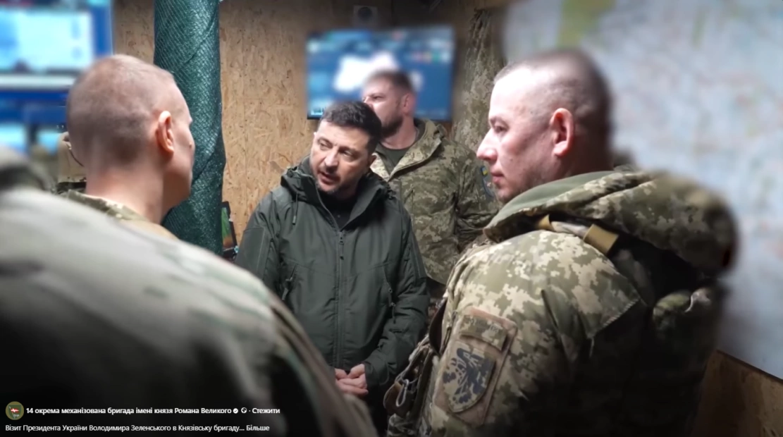 зображення до посту: Фейк. Президент Зеленський не був у Куп’янську біля стели, а записав селфі-відео на «зеленці»