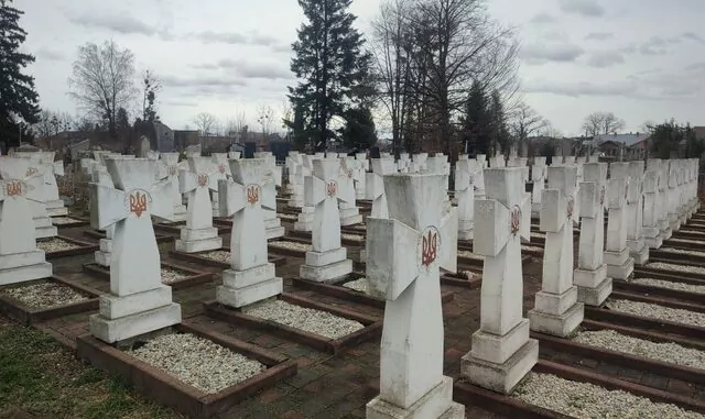 зображення до посту: Якою має бути Алея Слави у Харкові? Трансформаційний процес триває, а думки сімей загиблих військових розходяться