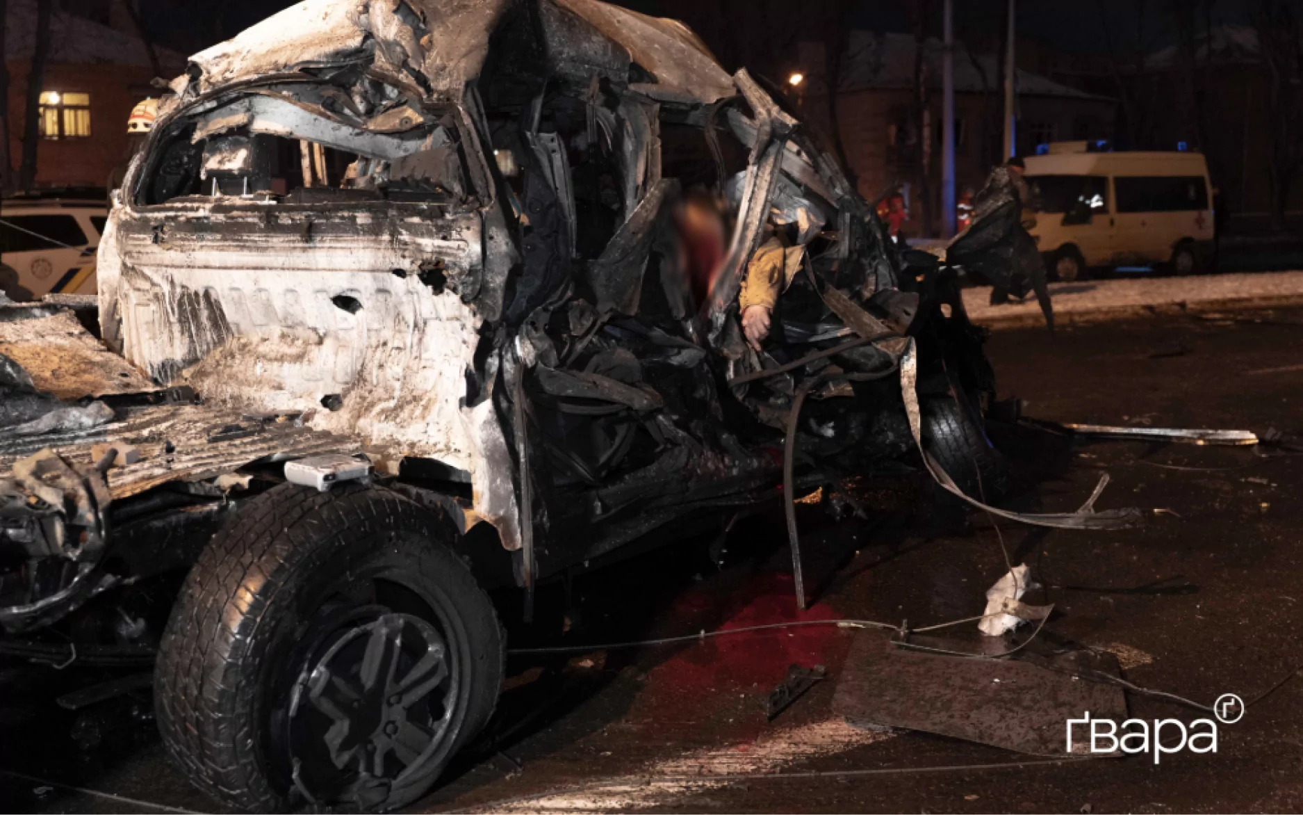 зображення до посту: Росіяни атакували одну з головних доріг міста, двоє людей загинули &mdash; фото