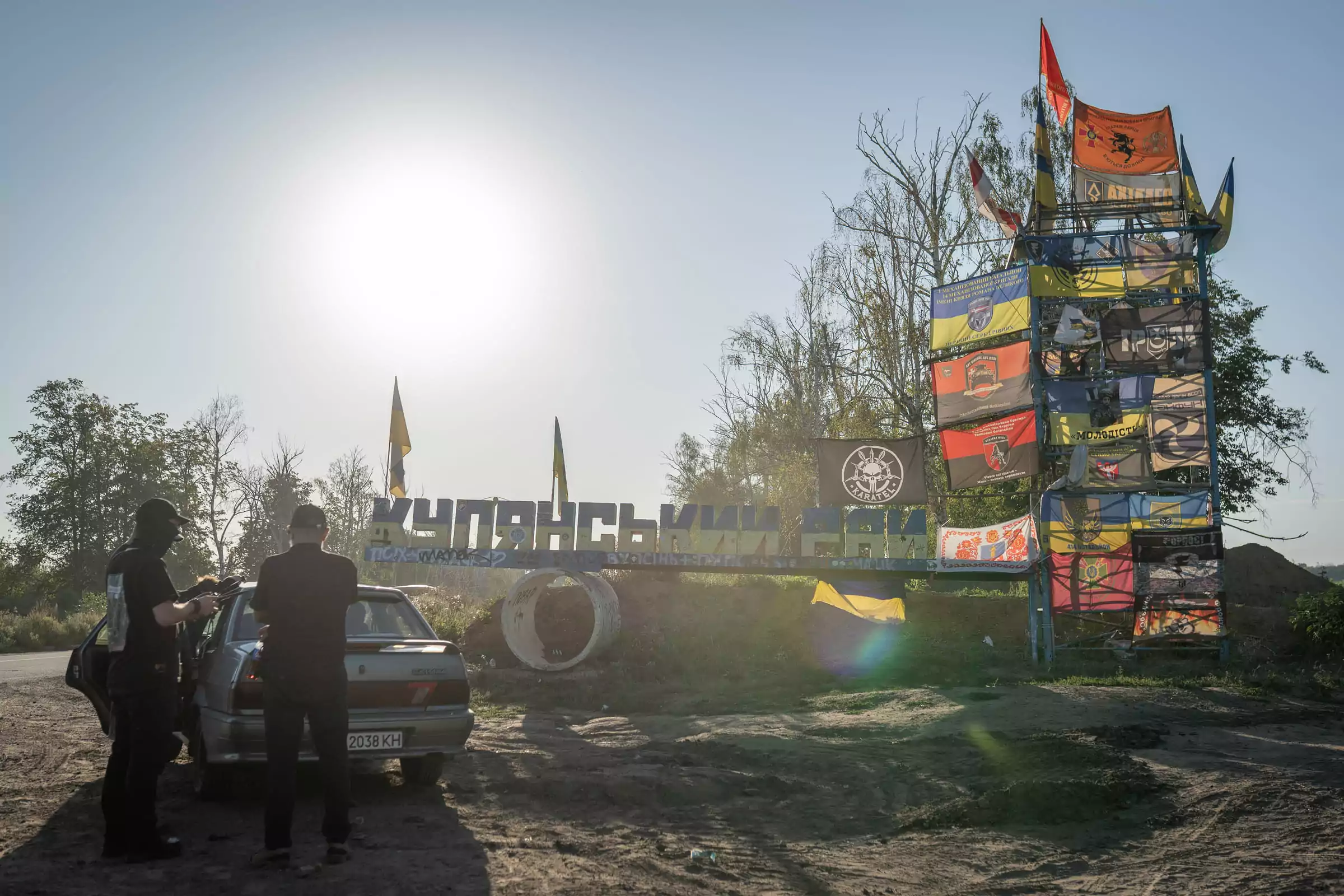 &ldquo;Rose on the Hand&rdquo; volunteer team during evacuation in the Kupiansk district at the time of the escalation of the Russian offensive on the city. August 2025 / Photo: Gwara Media, Mykyta Kuznetsov