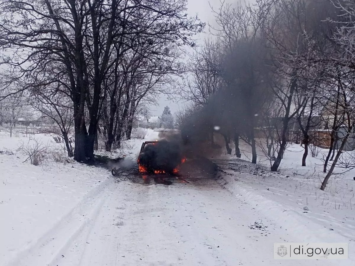 Photo of a car burning after a Russian attack with FPV drone