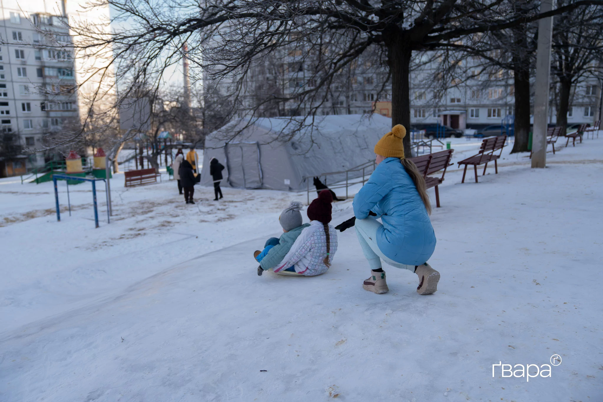 зображення до посту: У Харкові розгортають пункти обігріву після масованого обстрілу &mdash; фото