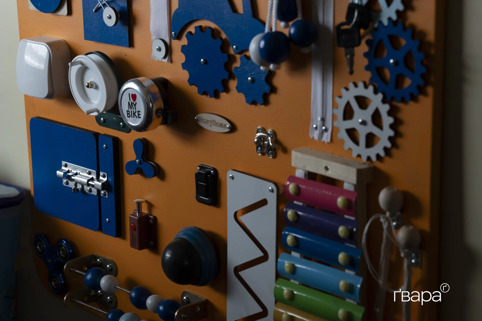 зображення до посту: Як у Харкові працюють вагони незламності &mdash; фото