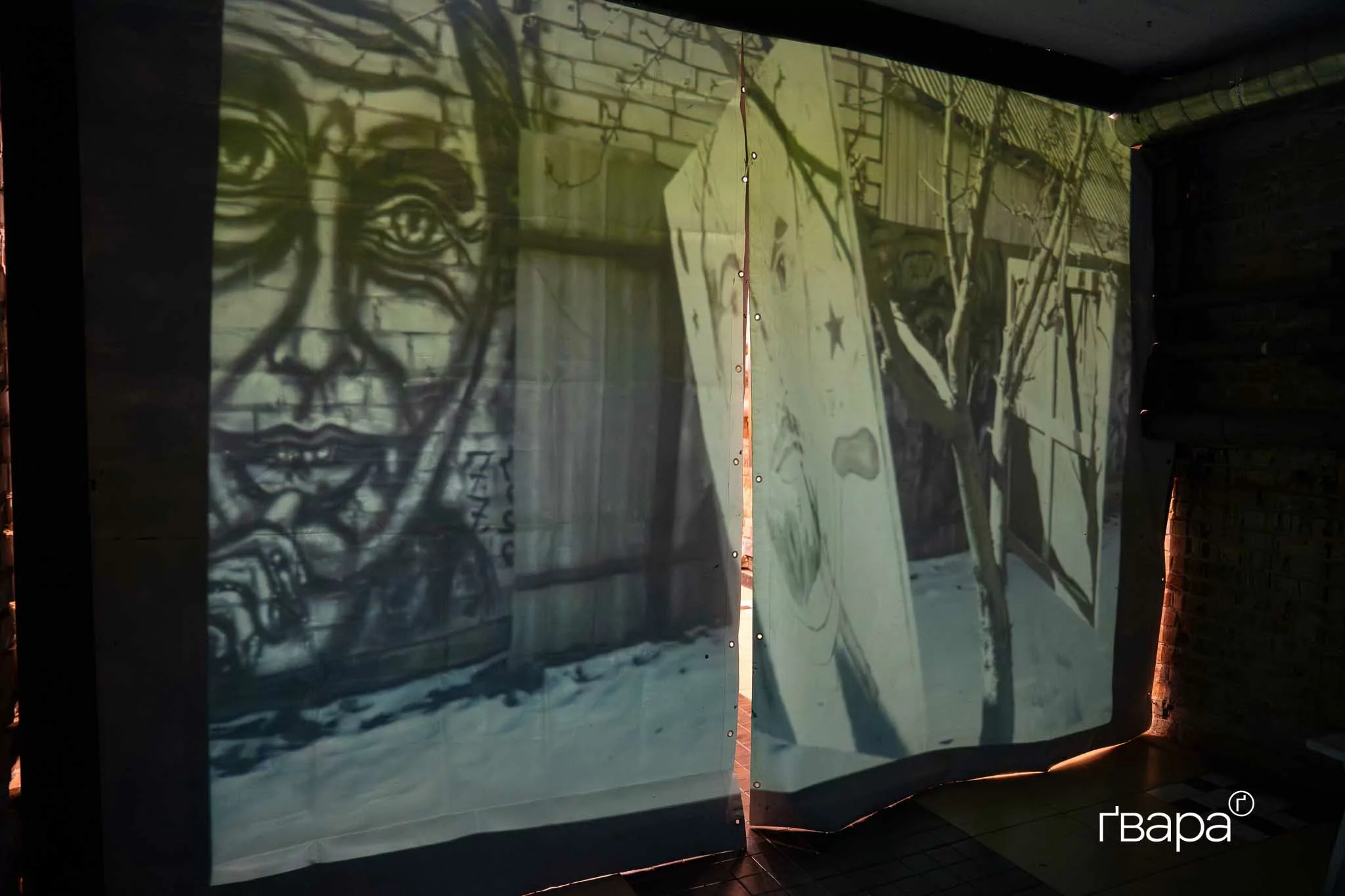 зображення до посту: У Харкові відкрили виставку &laquo;Тригер&raquo; про перші тижні війни &mdash; фото