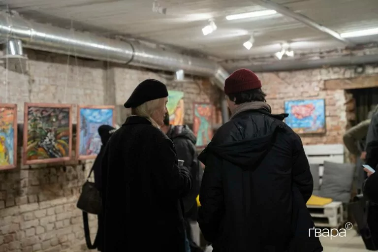 У Харкові відкрили виставку «Тригер» про перші тижні війни — фото