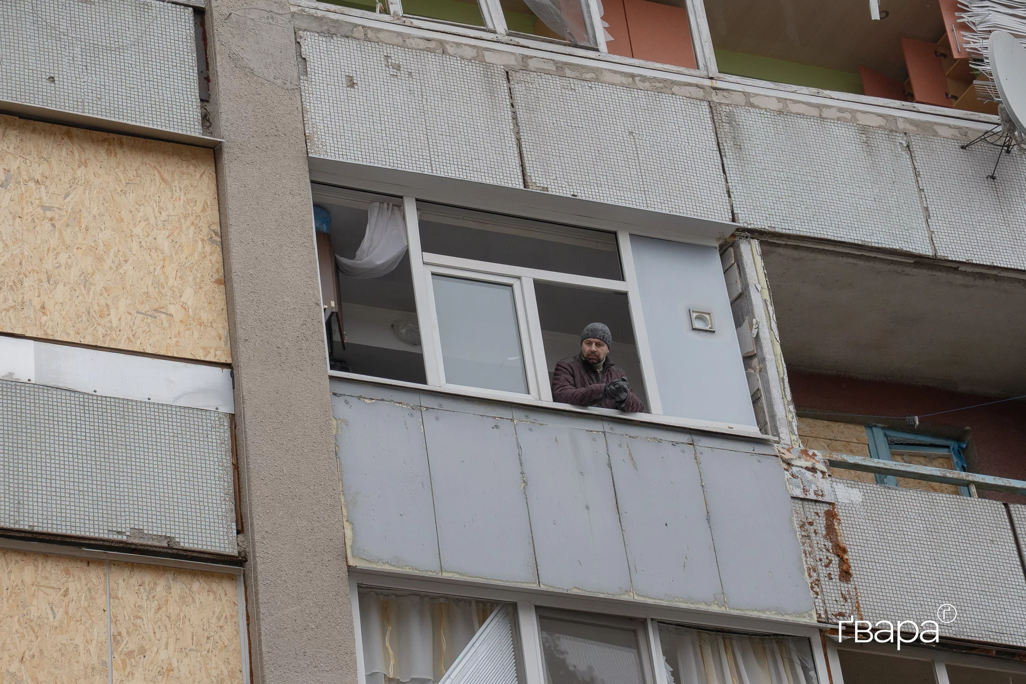 зображення до посту: &laquo;Вийшли через вікно, бо все горіло&raquo;: як Харків пережив масовану атаку 26 лютого &mdash; фото