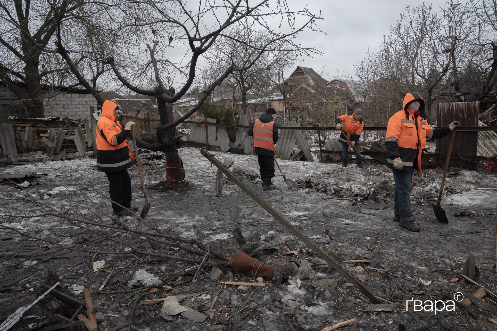 зображення до посту: &laquo;Вийшли через вікно, бо все горіло&raquo;: як Харків пережив масовану атаку 26 лютого &mdash; фото