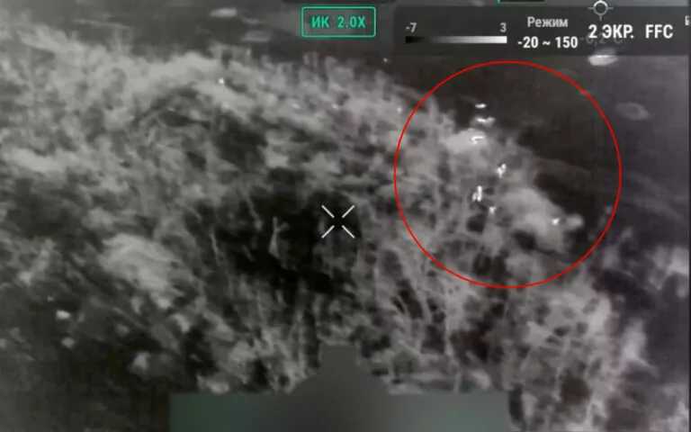 “They lie down and don’t move when they hear our drone.” Ukrainian forces detect Russian troops hiding in open areas near Vovchansk