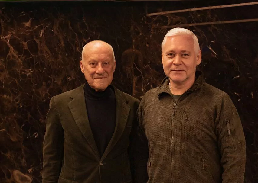 British architect Norman Foster and Kharkiv mayor Ihor Terekhov during discussion on rebuilding of the city