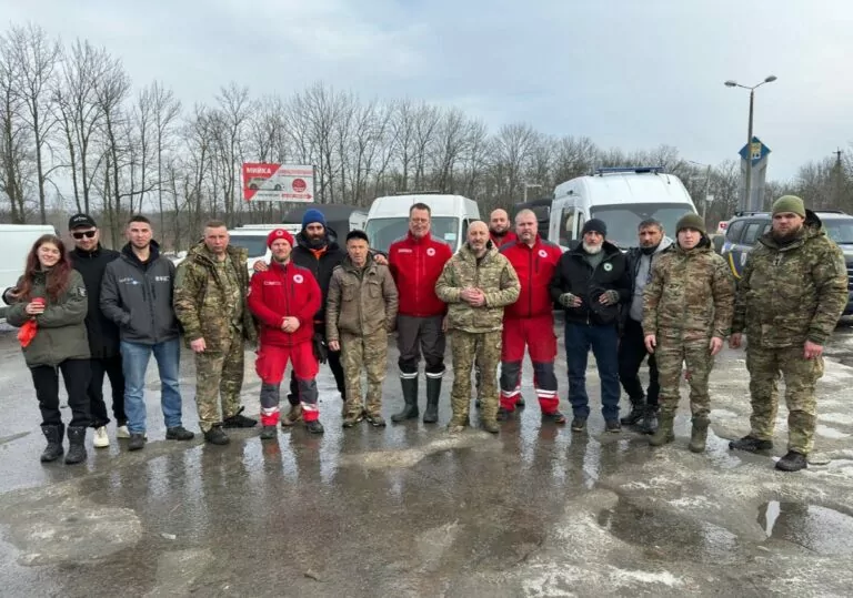 «Білі янголи» евакуювали всіх коней «Атланту» Старосалтівської громади