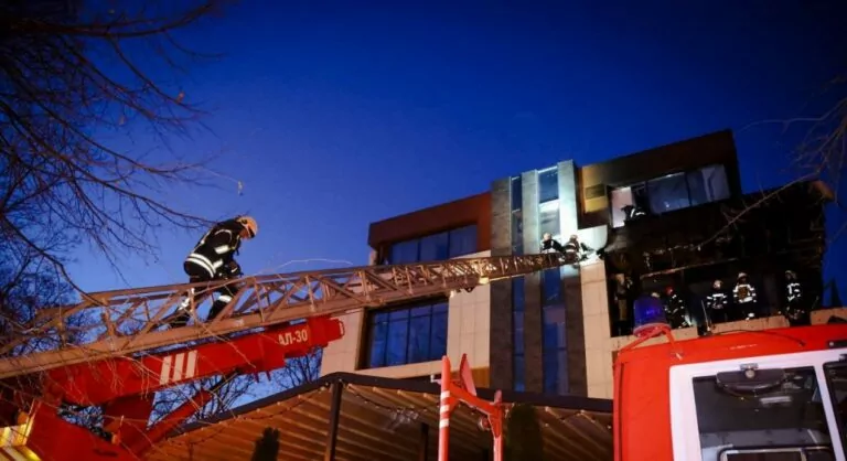 У центрі Харкова сталася пожежа в ресторані у саду Шевченка: деталі