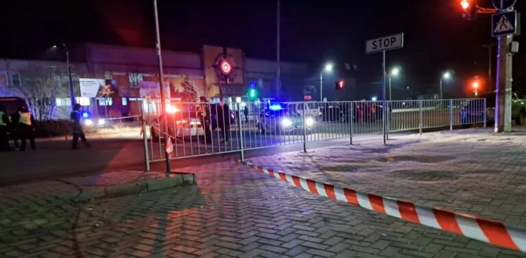 У Миколаєві стався теракт на АЗС: постраждали семеро поліціянтів