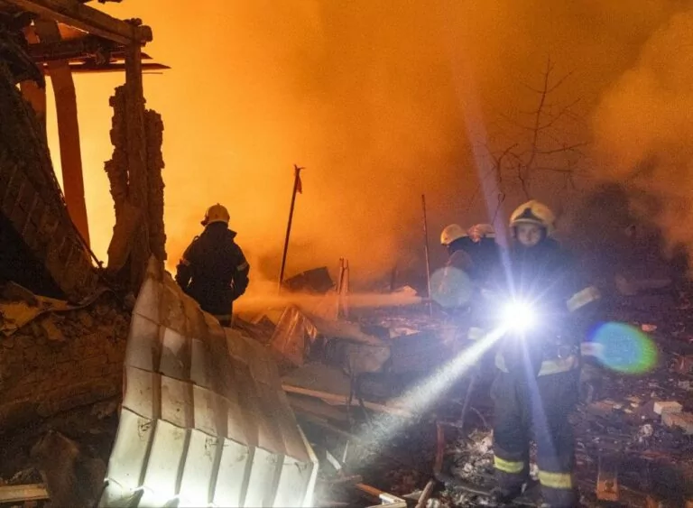 Харків та передмістя зазнали комбінованої атаки: є постраждалі