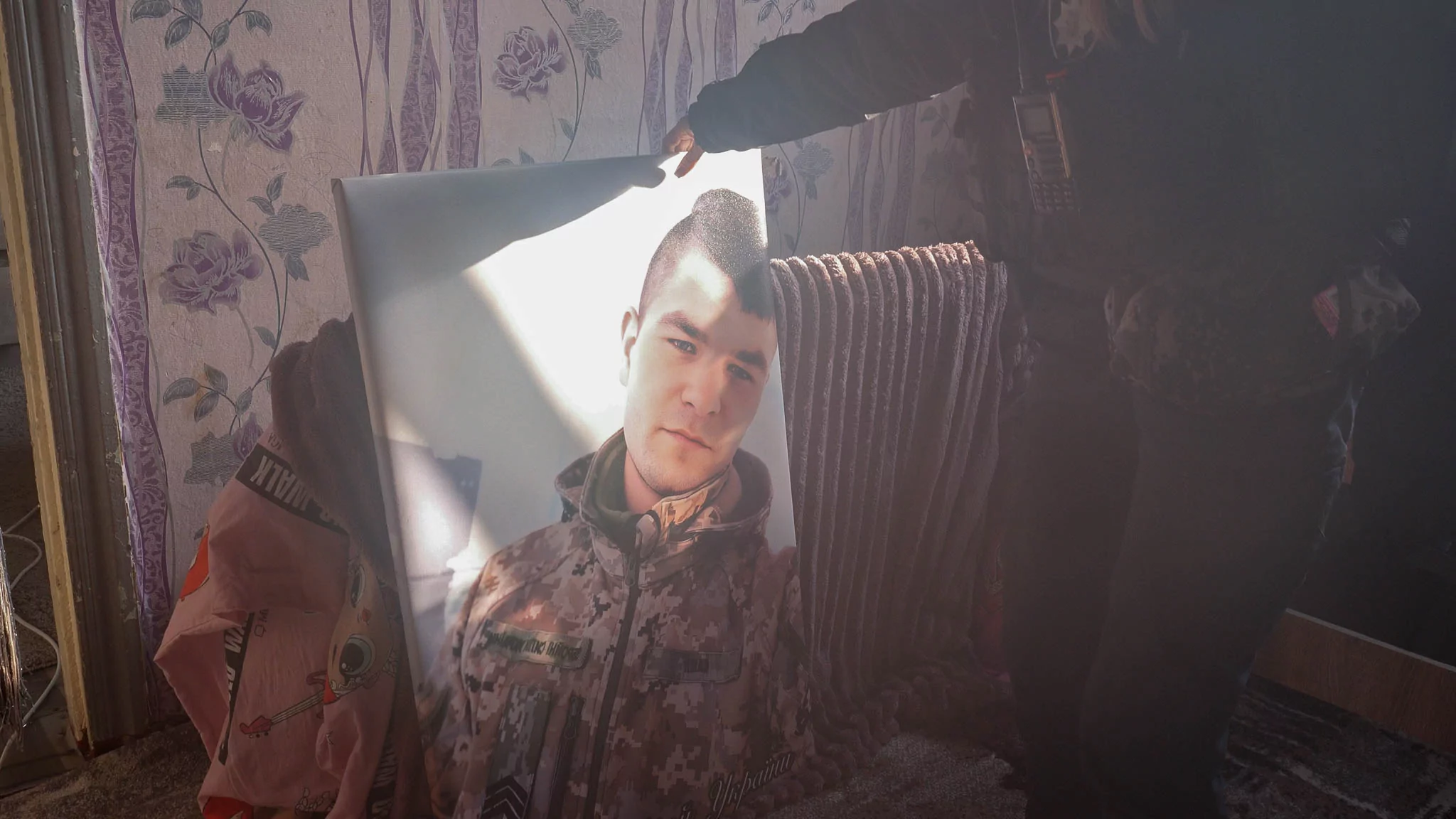 зображення до посту: “We visited to bring them gifts, and now we come in bulletproof vests” &mdash; Inside evacuation mission from Kharkiv oblast village threatened by expanding range of Russian drones