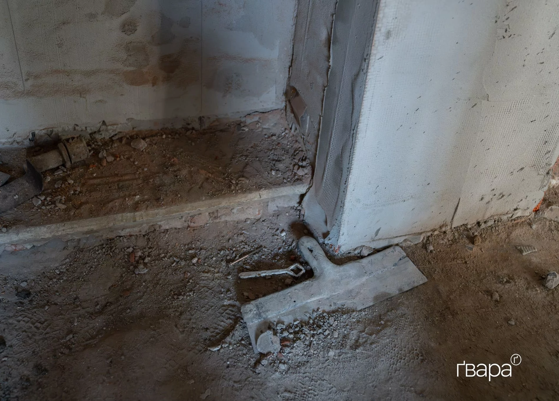 Підлога в будинку Світлани