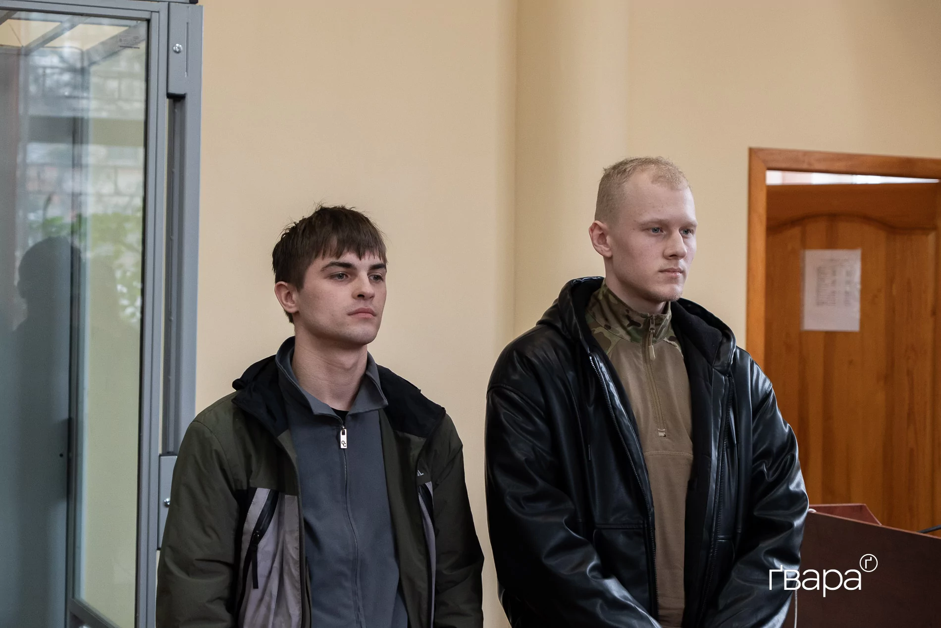 Дмитро та Євгеній під час проголошення рішення