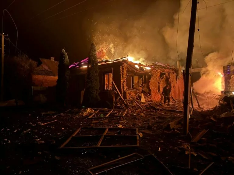 Росіяни завдали удару по Золочеву: є постраждалі