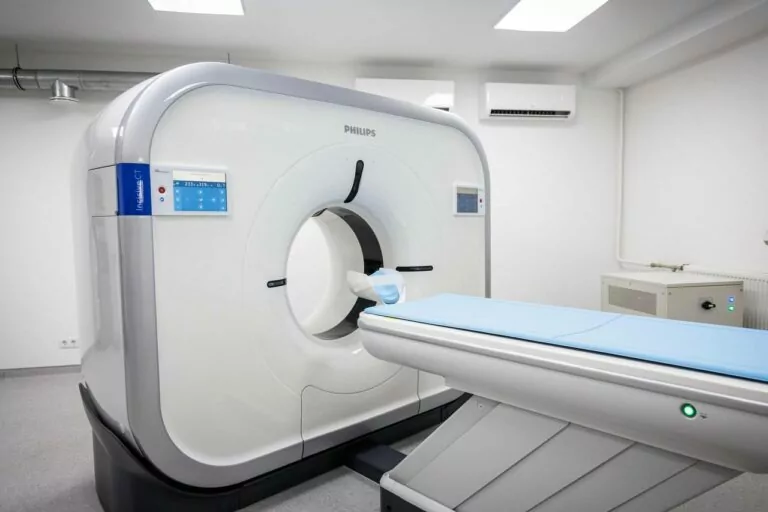 У лікарні Змієва встановили комп’ютерний томограф