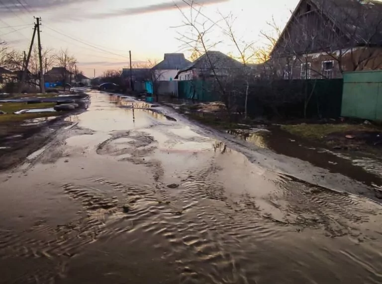 За добу рятувальники ліквідували шість підтоплень на Харківщині