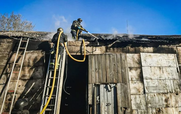 РФ поцілила дроном по Великому Бурлуку