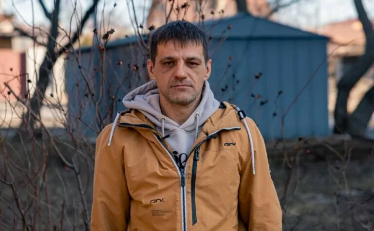 У Харкові чоловік врятував чотирьох дітей, які провалилися під кригу