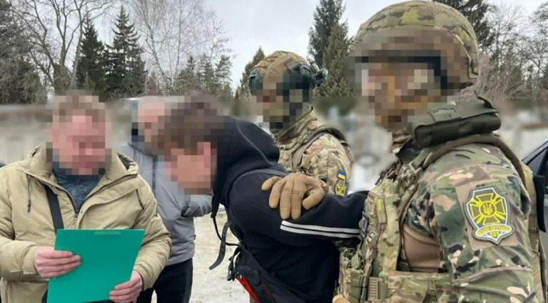 На Харківщині затримали військового, який, імовірно, шпигував для РФ та РБ