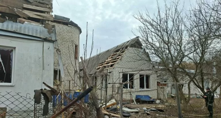 Внаслідок удару БпЛА у Дергачах постраждала літня жінка