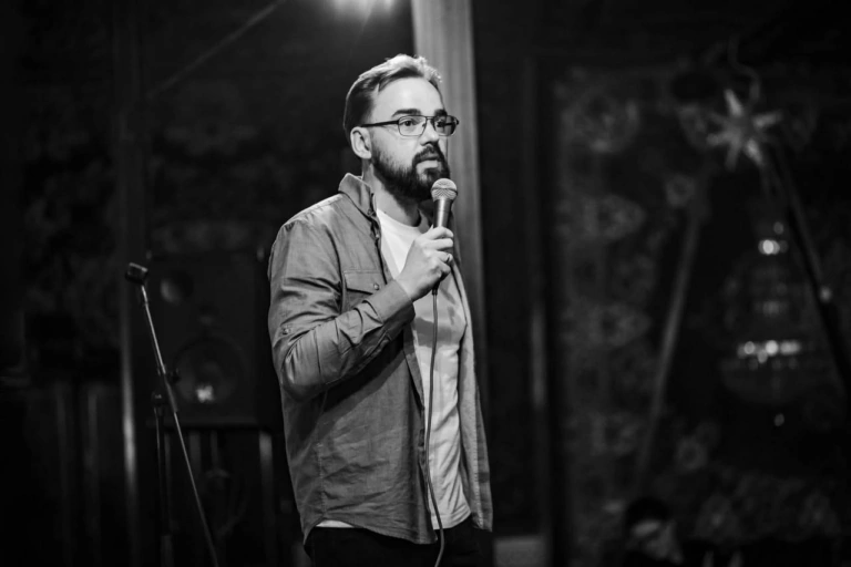 У Куп’янську-Вузловому загинув стендап-комік Артур Петров