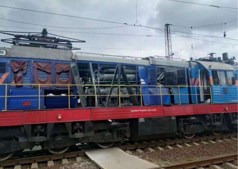 Унаслідок російського удару на Ізюмщині пошкоджено потяг